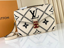 Designer Heritage Crossbody Bag - Premium Luxury Women's Fashion - NM4794