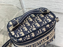Luxury Monogram Shoulder Bag - Women's Elegant Designer Fashion - NM7330