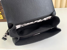 Designer Iconic Shoulder Bag - Luxury Women's Premium Fashion - NM4625