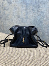 Designer Iconic Tote Handbag - Premium Luxury Women's Fashion - NM3402