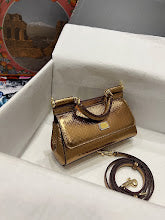Premium Women's Shoulder Bag - Designer Luxury Fashion Accessory - NM6939