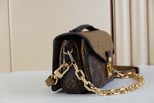 Luxury Structured Top Handle Bag - Premium Women's Designer Fashion - NM4689
