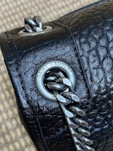 Luxury Iconic Crossbody Bag - Women's Elegant Designer Fashion - NM3421