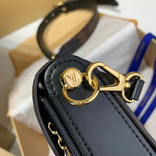 Premium Leather Crossbody Bag - Elegant Women's Designer Handbag - NM4971