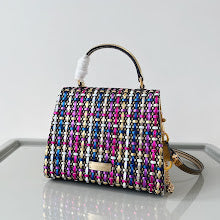 Chic Women's Designer Tote - Luxury Premium Handbag Style - NM2791