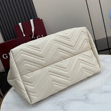 Chic Women's Designer Tote - Luxury Premium Handbag Style - NM4054