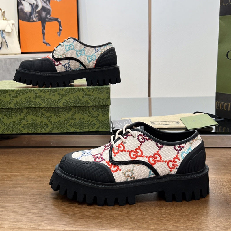 Gucci classic monochrome luxury sneakers view 6 heritage-inspired look