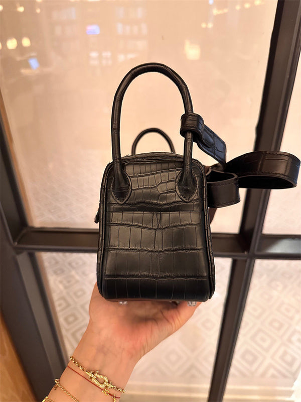 everyday structured bag detail view showing craftsmanship