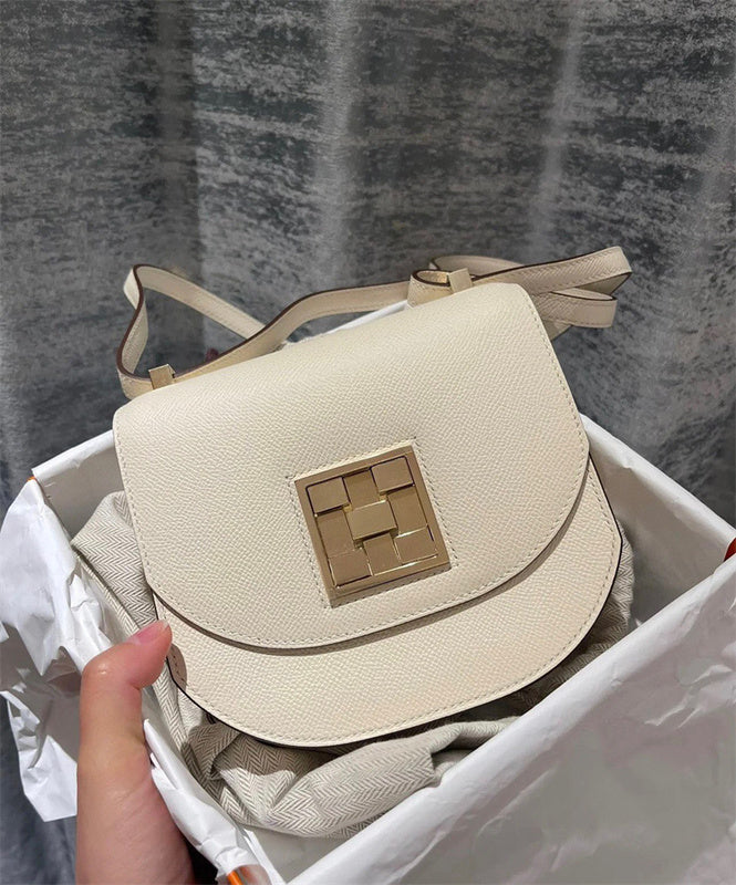  chic shoulder bag styled with outfit 12
