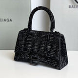 Zivas Charm Versatile Design Statement Handbag (Everyday Luxury Essential) – Detail View