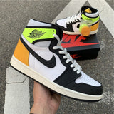 Nike Men's & Women's Luxury Fashion Trainers — Style 162 hardware detail