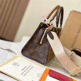  structured bag interior and compartment view