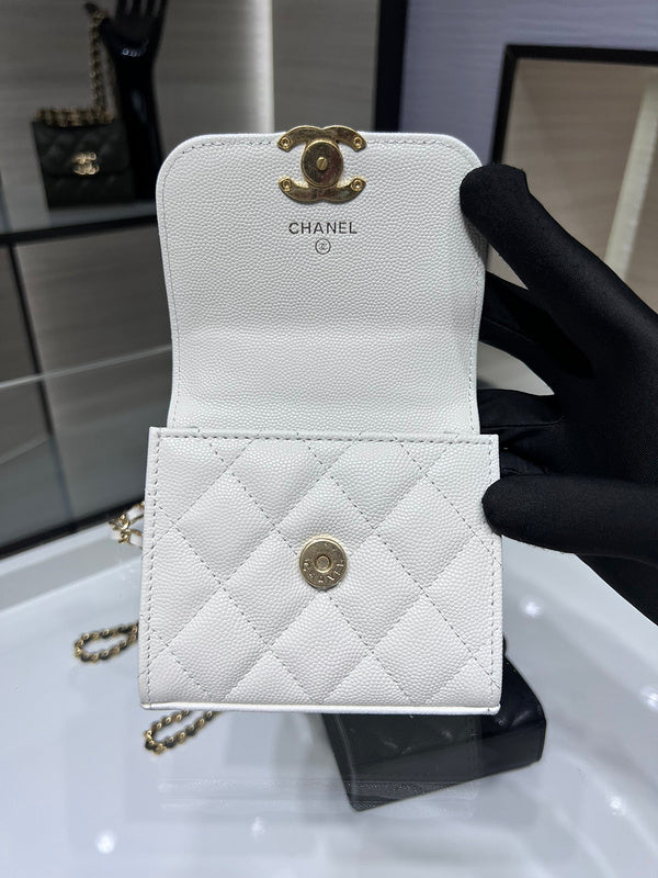 Zivas Charm Modern Minimalist Look Designer Handbag (Modern Wardrobe Staple) – Lifestyle Shot