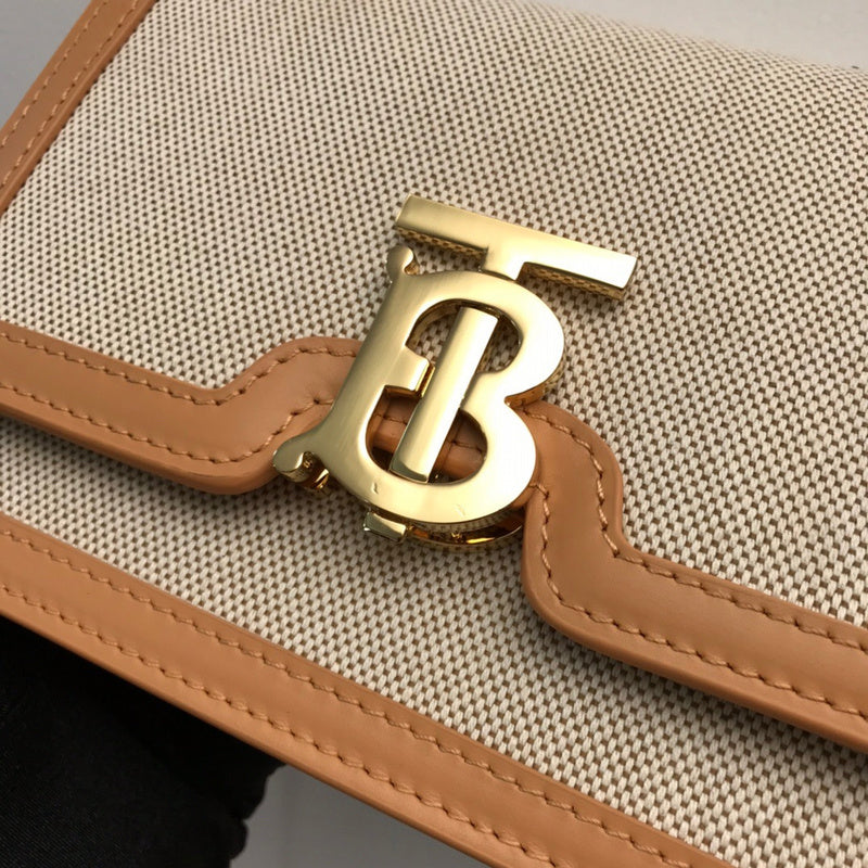 Ziva's Charm handbag – close-up view (one versatile size)