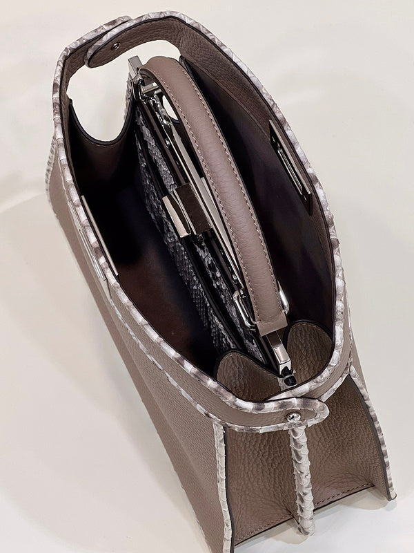 Ziva's Charm handbag – product shot (27cm*11cm*20cm)