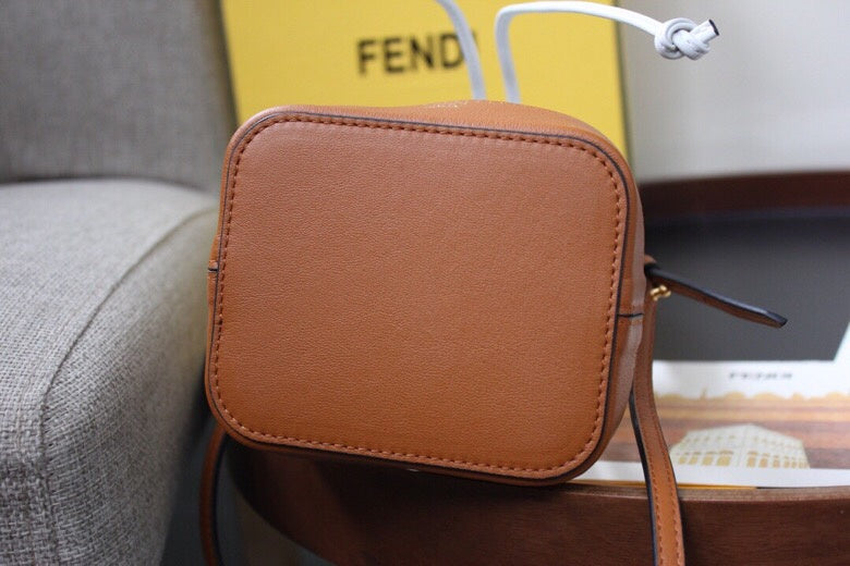 Ziva's Charm handbag – close-up view (12cm*18cm*10cm)