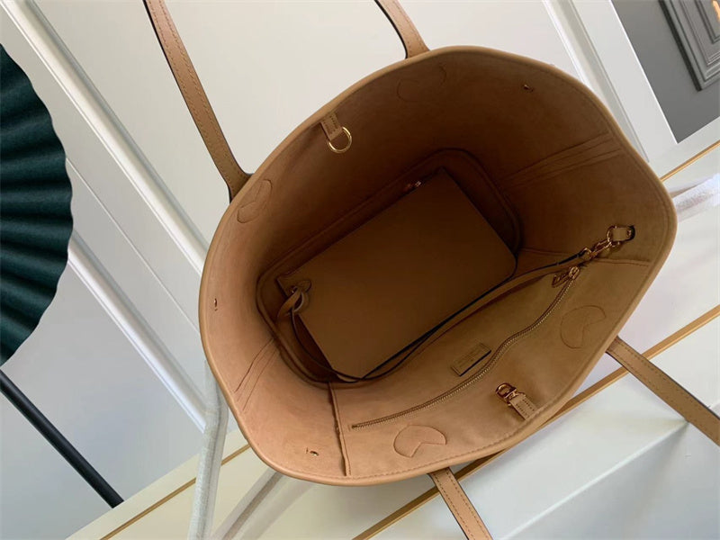  carryall bag interior and compartment view