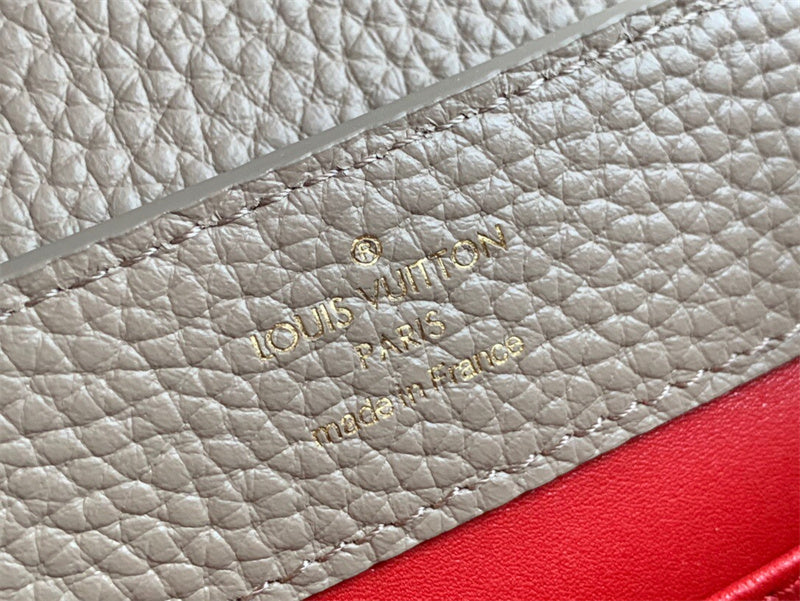  Classic shopper bag carried on shoulder 10