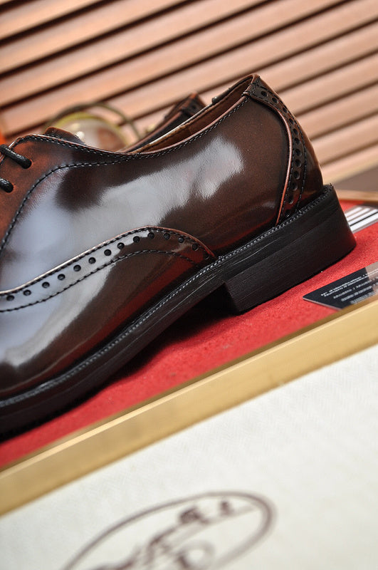 Hermes shoes Style 053 - top view showing design