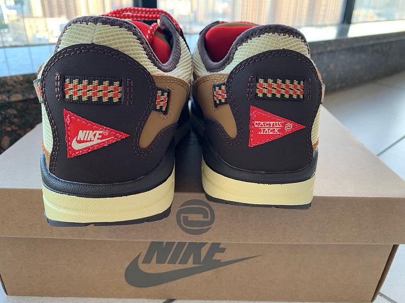 Nike Men's & Women's Designer Low-Top Shoes — Style 197 close-up view