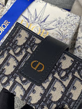 Chic Women's Crossbody Handbag - Luxury Premium Designer Style - NM7340