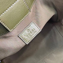 Luxury Iconic Crossbody Bag - Women's Elegant Designer Fashion - NM4020