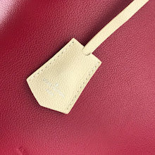 Luxury Structured Shoulder Bag - Women's Premium Designer Fashion - NM4226