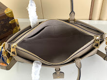 Premium Signature Shoulder Bag - Chic Women's Luxury Designer - NM4578