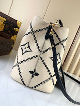 Chic Designer Shoulder Handbag - Premium Luxury Women's Style - NM4787