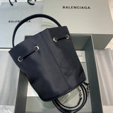 Statement Premium PU Leather Handbag - Polished Finish | Women's Fashion Handbag #601 - close-up detail shot (image 3) of designer-inspired handbag