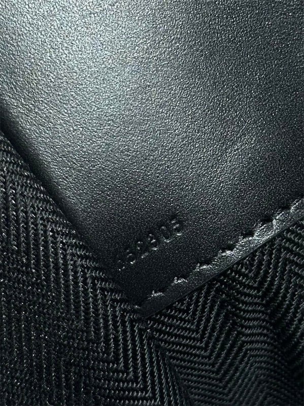 Ziva's Charm handbag – close-up view (36cm*28cm*7.5cm)