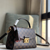  tote bag interior and compartment view