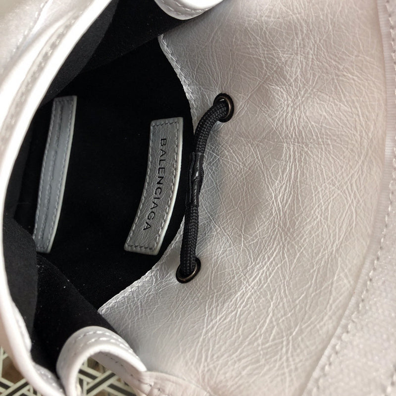 Close-up detail of classic statement women's handbag – women's everyday handbag
