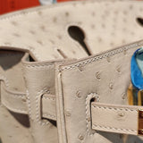  Clean-Lined shoulder bag front view 7
