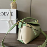 Ziva's Charm handbag – close-up view (24cm*10.5cm*16cm)
