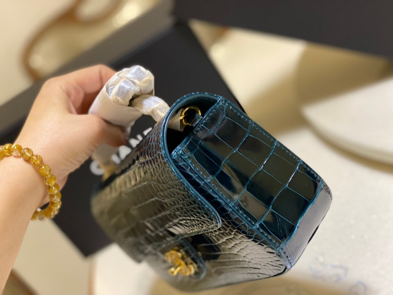  mid purse view 2