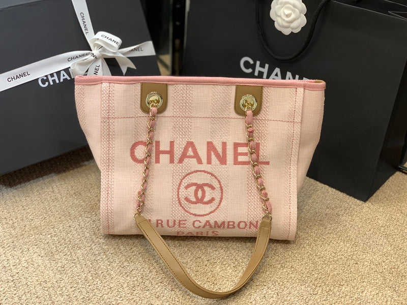  handbag, spacious everyday style, image 1