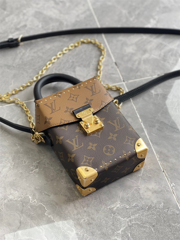  Everyday crossbody bag carried on shoulder 10