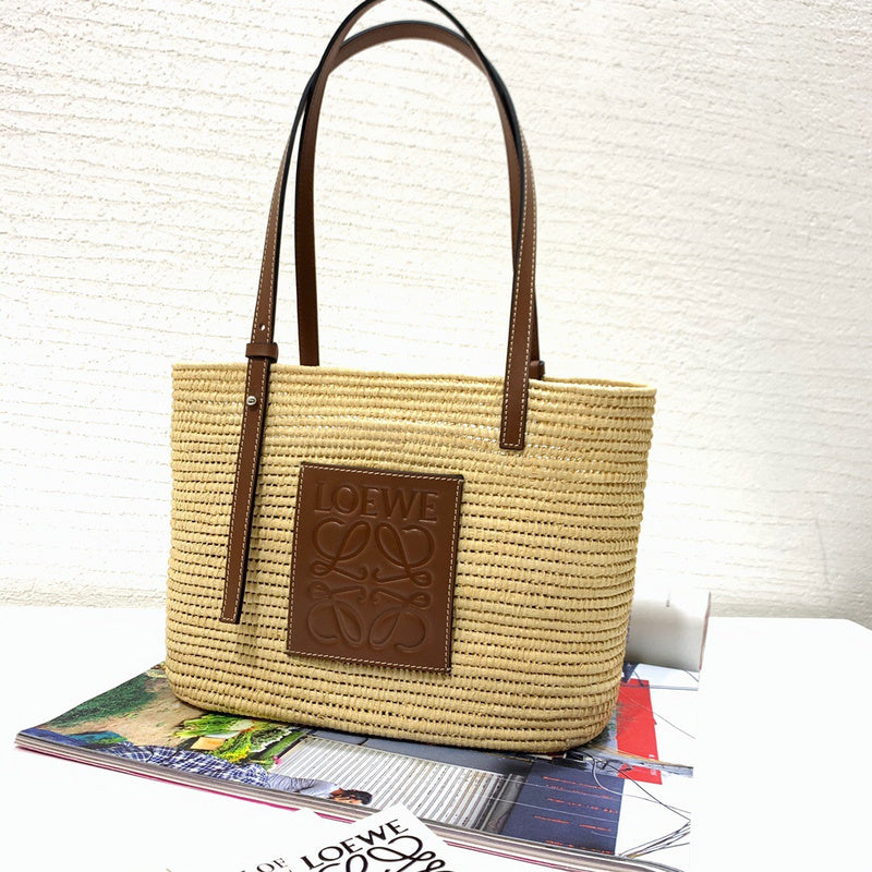 Ziva's Charm handbag – carry view (21cm*30cm*11cm)