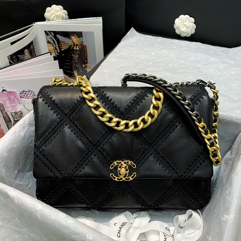  women's handbag, spacious design, view 9