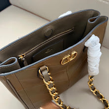 Luxury Monogram Top Handle Bag - Women's Elegant Designer Fashion - NM2872
