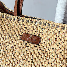 Chic Women's Designer Tote - Luxury Premium Handbag Style - NM2830