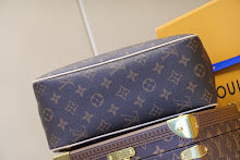 Luxury Structured Shoulder Bag - Women's Premium Designer Fashion - NM4317