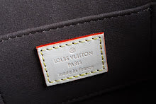 Premium Signature Shoulder Bag - Chic Women's Luxury Designer - NM4549