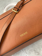 Premium Women's Crossbody Bag - Luxury Designer Fashion Accessory - NM3092