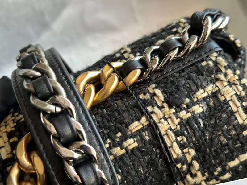 Zivas Charm Effortless Sophistication Everyday Handbag (Designer-Inspired Craftsmanship) – Back View