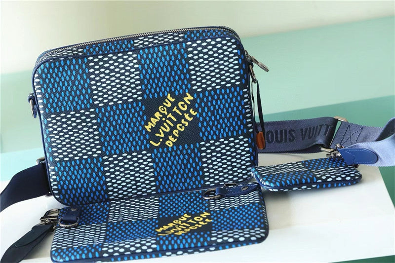  crossbody bag interior and compartment view
