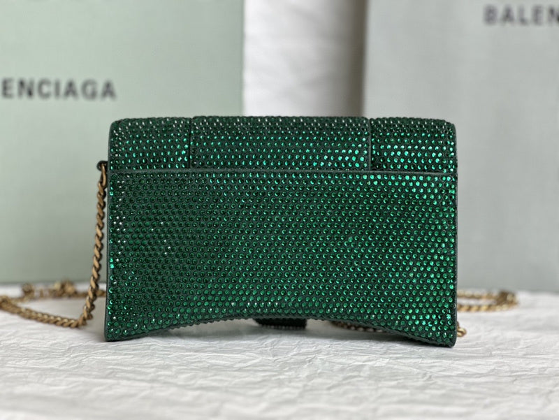 Zivas Charm Refined Structure Statement Handbag (Everyday Luxury Essential) – Lifestyle Shot
