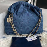 Zivas Charm Effortless Elegance Luxury Handbag (Statement-Ready Design) – Close-Up Detail