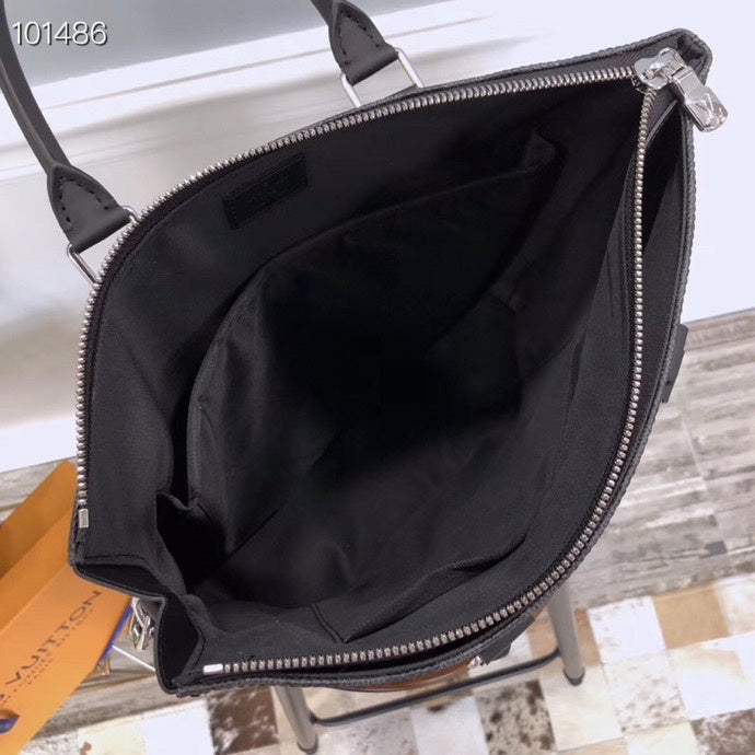 Side profile of refined elevated women's handbag – women's luxury accessory